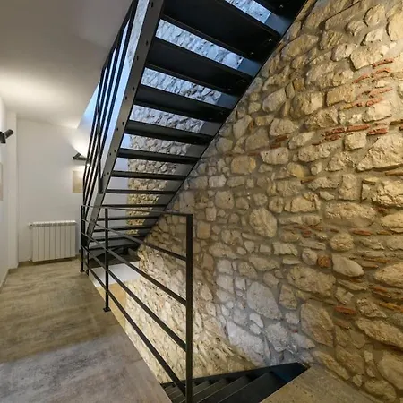 Villa Casa Anonima By Briskva