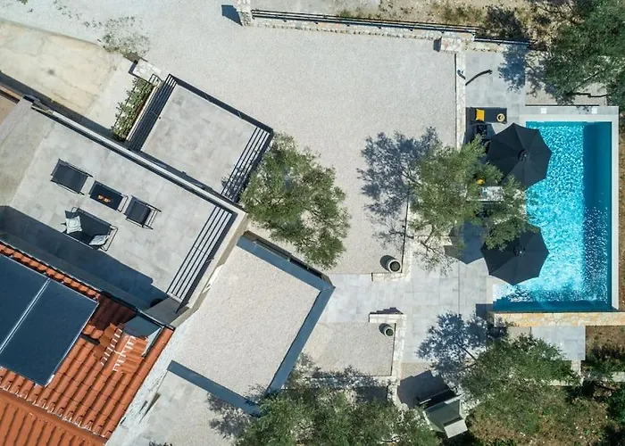 Casa Anonima By Briskva 빌라 *